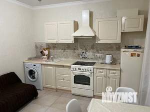 1-к квартира, посуточно, 38м2, 2/25 этаж