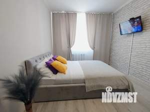 Студия квартира, посуточно, 23м2, 1/25 этаж