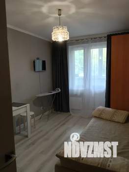Студия квартира, посуточно, 20м2, 1/17 этаж