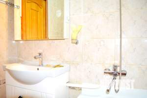 1-к квартира, посуточно, 43м2, 1/1 этаж