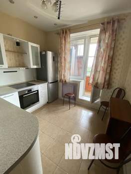 1-к квартира, посуточно, 38м2, 7/25 этаж