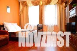 1-к квартира, посуточно, 38м2, 2/18 этаж