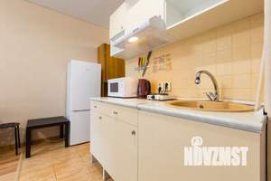 Студия квартира, посуточно, 24м2, 1/25 этаж