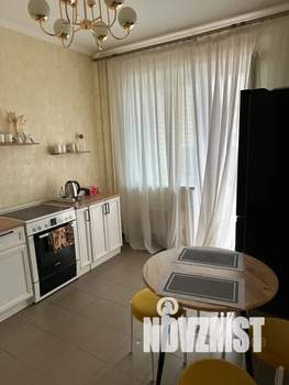 1-к квартира, посуточно, 41м2, 18/25 этаж