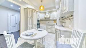 2-к квартира, посуточно, 61м2, 1/1 этаж