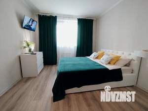 Студия квартира, посуточно, 24м2, 1/25 этаж