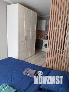 Студия квартира, посуточно, 20м2, 1/17 этаж