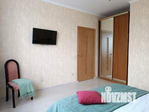 1-к квартира, посуточно, 43м2, 1/1 этаж