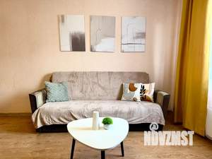 1-к квартира, посуточно, 42м2, 8/17 этаж