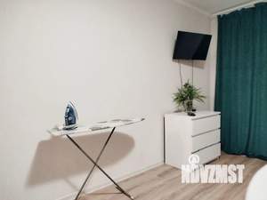 Студия квартира, посуточно, 24м2, 1/25 этаж