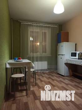 1-к квартира, посуточно, 44м2, 3/25 этаж