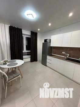 1-к квартира, посуточно, 33м2, 10/25 этаж