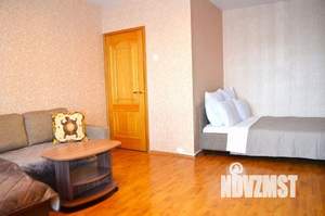 1-к квартира, посуточно, 43м2, 1/1 этаж