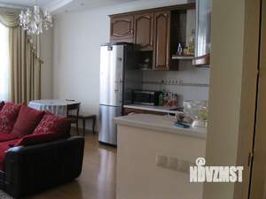4-к квартира, на длительный срок, 145м2, 2/6 этаж