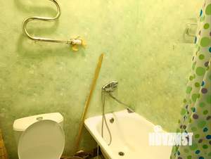 Студия квартира, посуточно, 40м2, 3/3 этаж