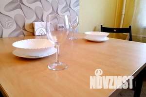 1-к квартира, посуточно, 37м2, 8/17 этаж