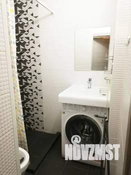 Студия квартира, посуточно, 18м2, 1/25 этаж