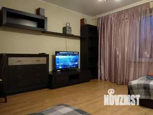 1-к квартира, посуточно, 42м2, 4/10 этаж