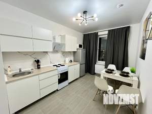 1-к квартира, посуточно, 35м2, 4/18 этаж