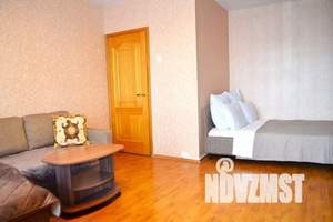 1-к квартира, посуточно, 42м2, 7/14 этаж