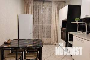 1-к квартира, посуточно, 35м2, 7/17 этаж