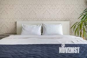 1-к квартира, посуточно, 44м2, 2/18 этаж