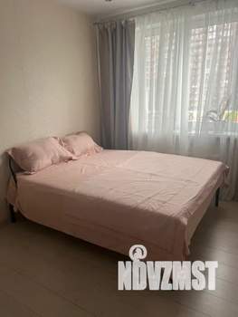 1-к квартира, посуточно, 40м2, 4/22 этаж
