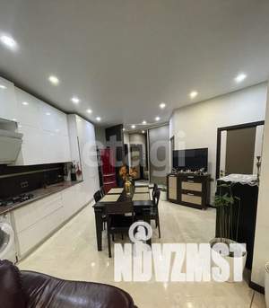 2-к квартира, вторичка, 71м2, 1/4 этаж