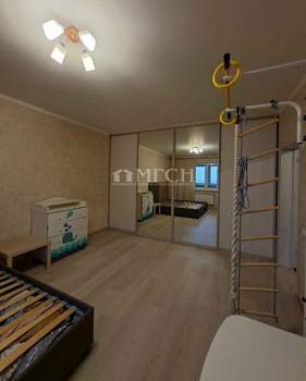 2-к квартира, вторичка, 60м2, 13/18 этаж