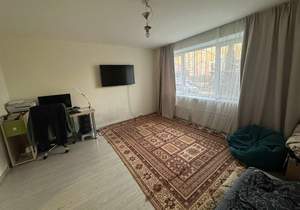 2-к квартира, вторичка, 63м2, 1/17 этаж