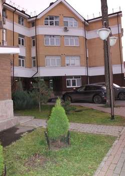 2-к квартира, вторичка, 77м2, 1/4 этаж