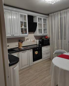 3-к квартира, вторичка, 90м2, 23/25 этаж