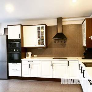 4-к квартира, вторичка, 136м2, 3/22 этаж