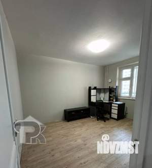 2-к квартира, вторичка, 64м2, 10/17 этаж