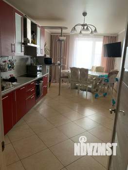 3-к квартира, вторичка, 100м2, 2/25 этаж