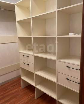 1-к квартира, вторичка, 42м2, 10/17 этаж