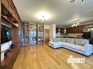 4-к квартира, вторичка, 135м2, 4/19 этаж