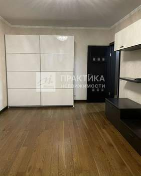 2-к квартира, вторичка, 63м2, 14/14 этаж