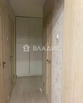 2-к квартира, вторичка, 63м2, 1/17 этаж