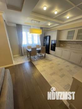 4-к квартира, вторичка, 130м2, 8/17 этаж