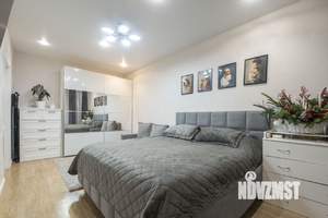 2-к квартира, вторичка, 63м2, 8/25 этаж