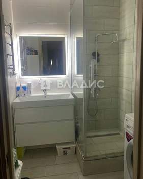 2-к квартира, вторичка, 63м2, 1/17 этаж