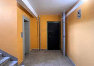 3-к квартира, вторичка, 63м2, 4/9 этаж
