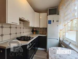 2-к квартира, вторичка, 42м2, 1/5 этаж