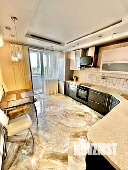 3-к квартира, вторичка, 97м2, 11/17 этаж
