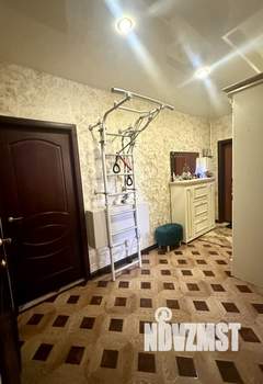2-к квартира, вторичка, 66м2, 1/20 этаж