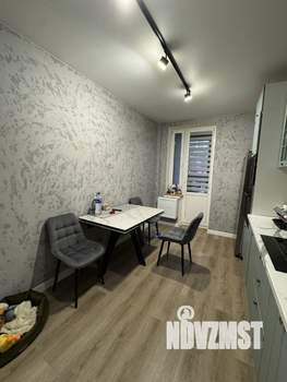 2-к квартира, вторичка, 63м2, 1/25 этаж