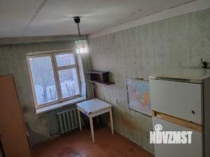 2-к квартира, вторичка, 42м2, 1/4 этаж