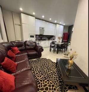 2-к квартира, вторичка, 71м2, 1/4 этаж