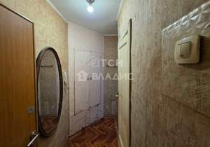 2-к квартира, вторичка, 43м2, 1/5 этаж
